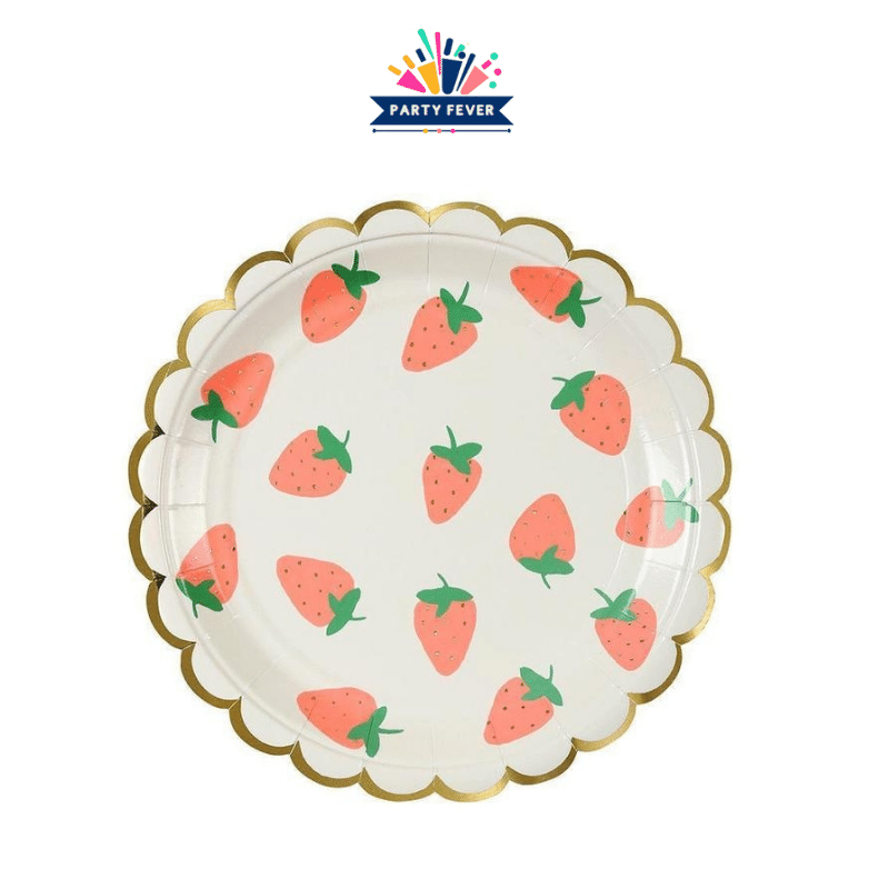 Pack of 8 strawberry pattern paper plates.